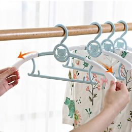 5pcs Baby Clothes Hanger Flexible Racks Plastic Clothing Display Kids Hangers Unmarked Children Coats Hanger Organizer (Color: beige)